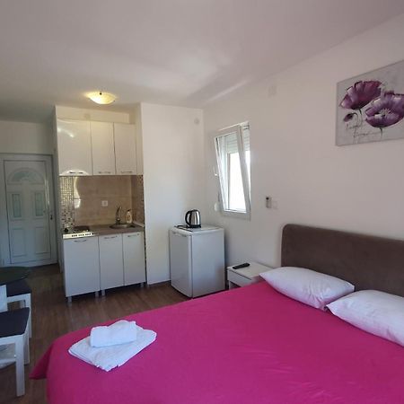 Apartments Luna Бар Экстерьер фото
