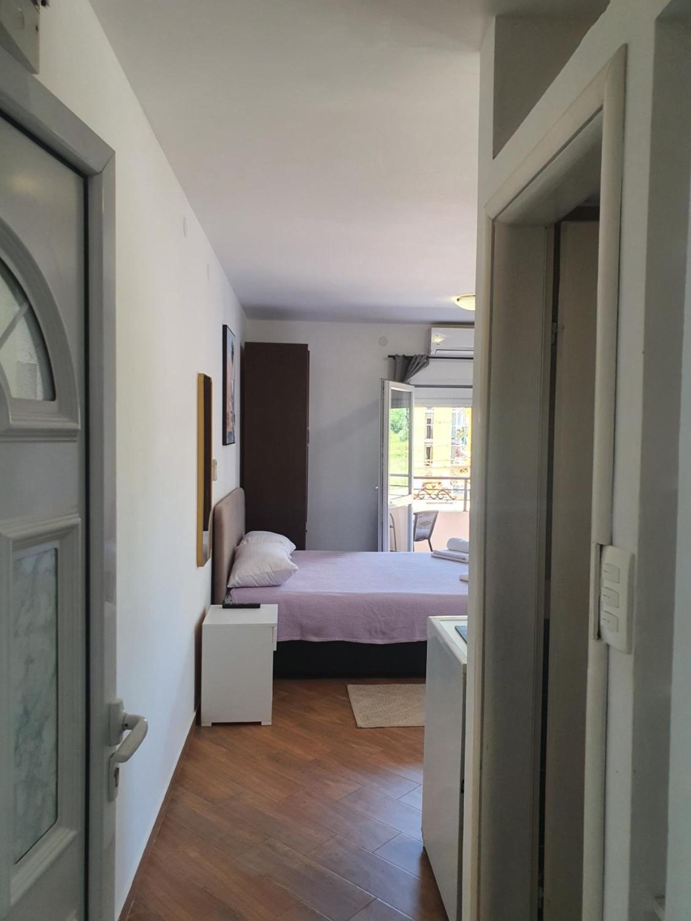 Apartments Luna Бар Экстерьер фото