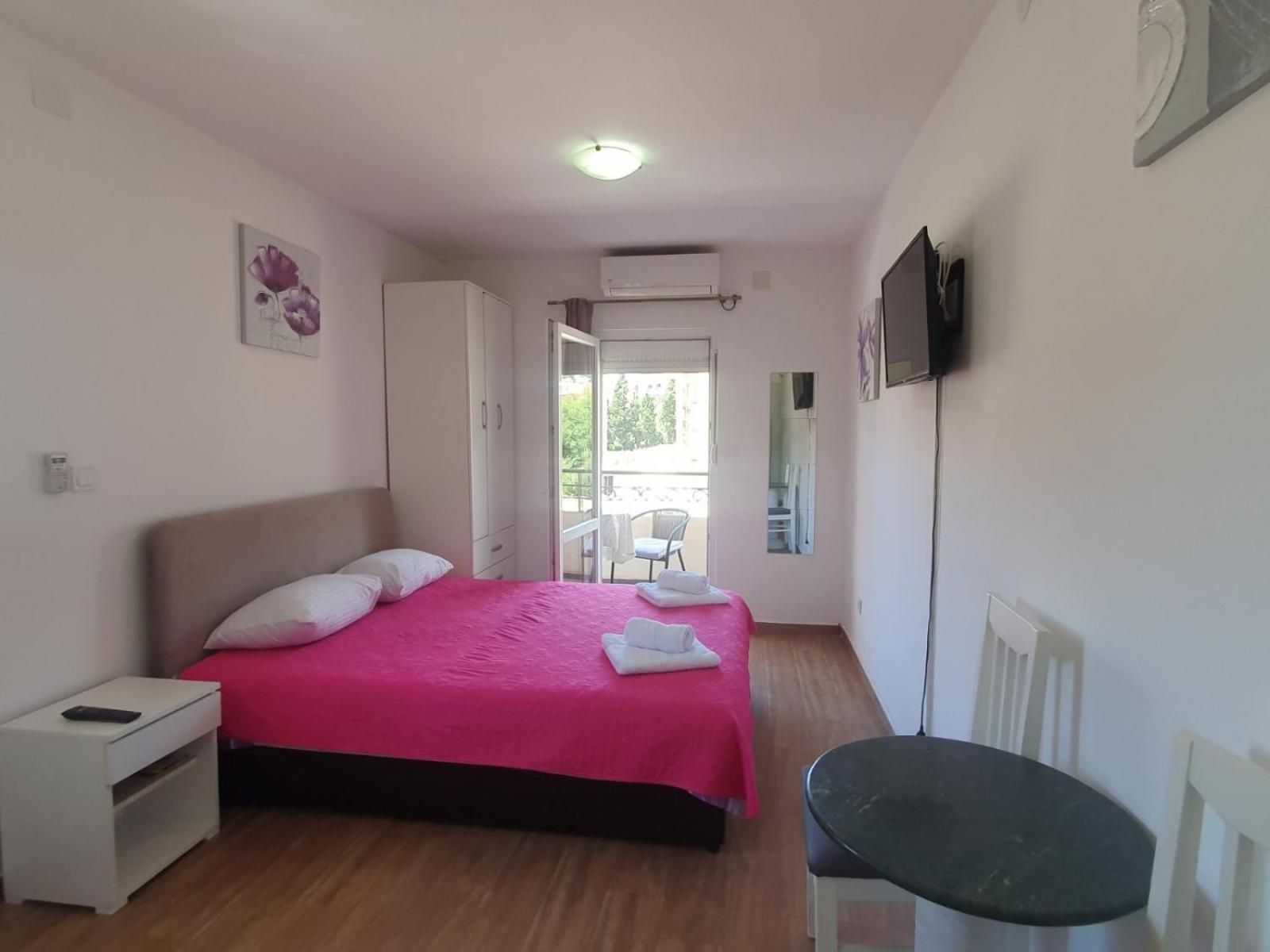 Apartments Luna Бар Экстерьер фото