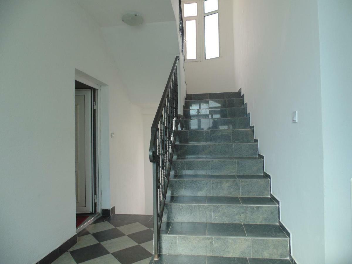 Apartments Luna Бар Экстерьер фото