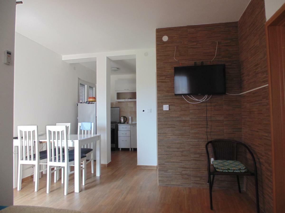 Apartments Luna Бар Экстерьер фото