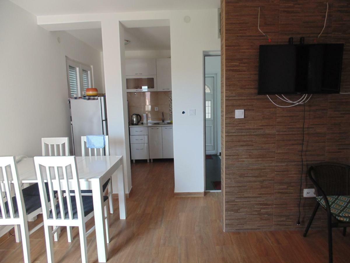 Apartments Luna Бар Экстерьер фото